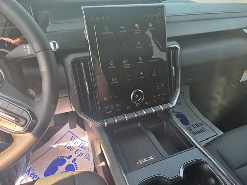 New 2026 GMC Acadia AT4 image 10