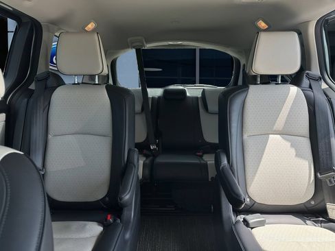 Used 2025 Honda Odyssey Elite image 12