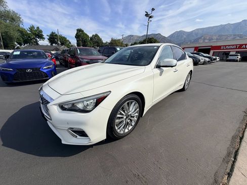 Used 2021 INFINITI Q50 Luxe w/ Cargo Package RWD image 8