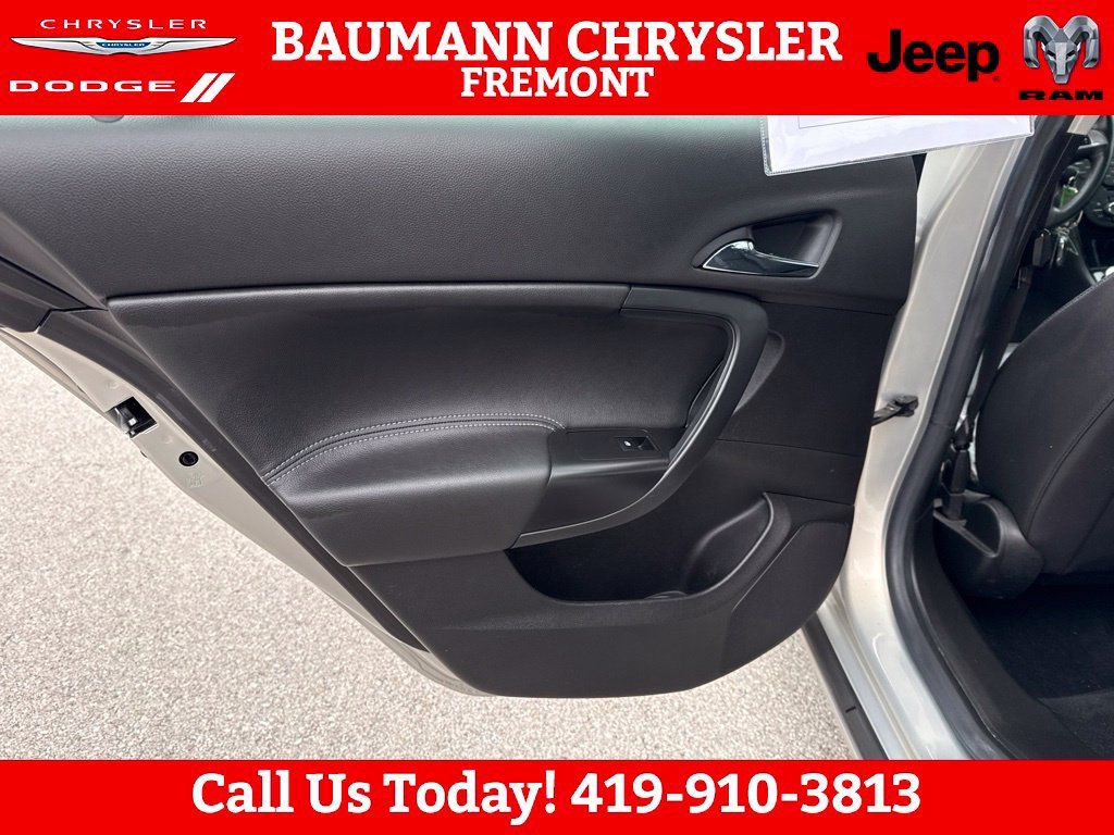 Used 2011 Buick Regal CXL w/ RL2 Preferred Equipment Group FWD image 16