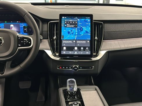 New 2026 Volvo XC90 T8 Ultra w/ Protection Package Premier AWD/4WD image 11