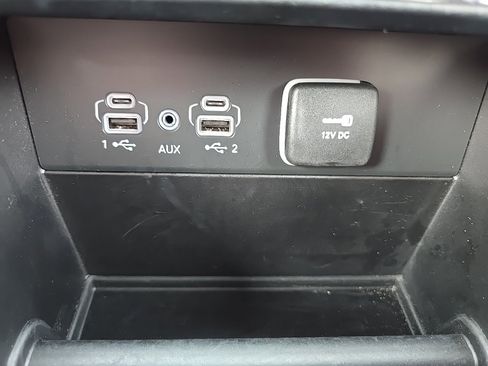 Certified 2025 Jeep Grand Cherokee Laredo X image 30