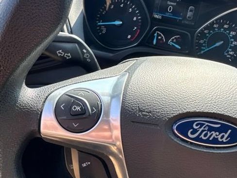 Used 2016 Ford Escape S FWD image 17