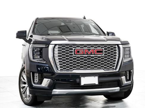 Used 2023 GMC Yukon Denali AWD/4WD image 3