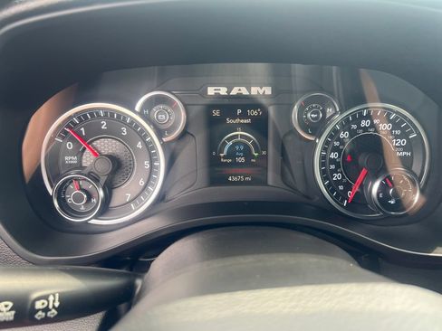 Used 2023 RAM 1500 Big Horn AWD/4WD image 16