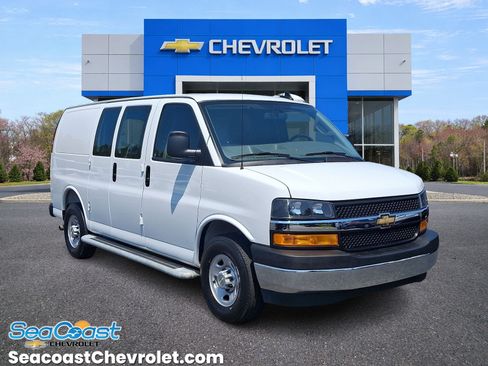 Used 2025 Chevrolet Express 2500 w/ Driver Convenience Package RWD image 1