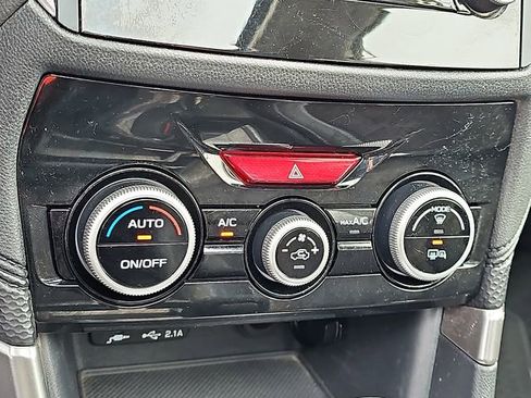 Used 2019 Subaru Forester Premium image 17