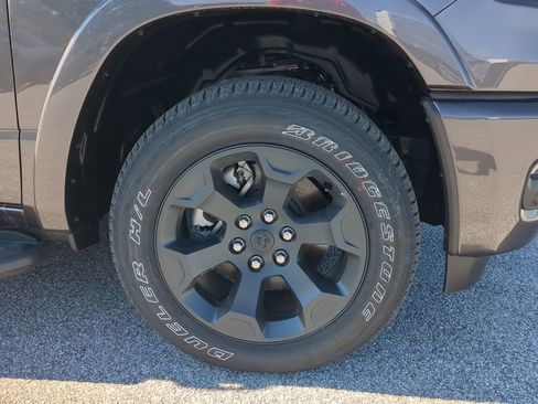 New 2026 RAM 1500 Big Horn AWD/4WD image 9
