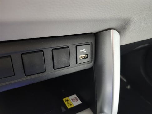 Used 2022 Toyota Corolla Cross LE FWD image 26