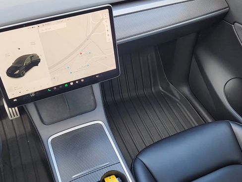 Used 2021 Tesla Model Y Performance image 6