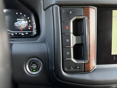 Certified 2023 GMC Yukon Denali Ultimate image 23