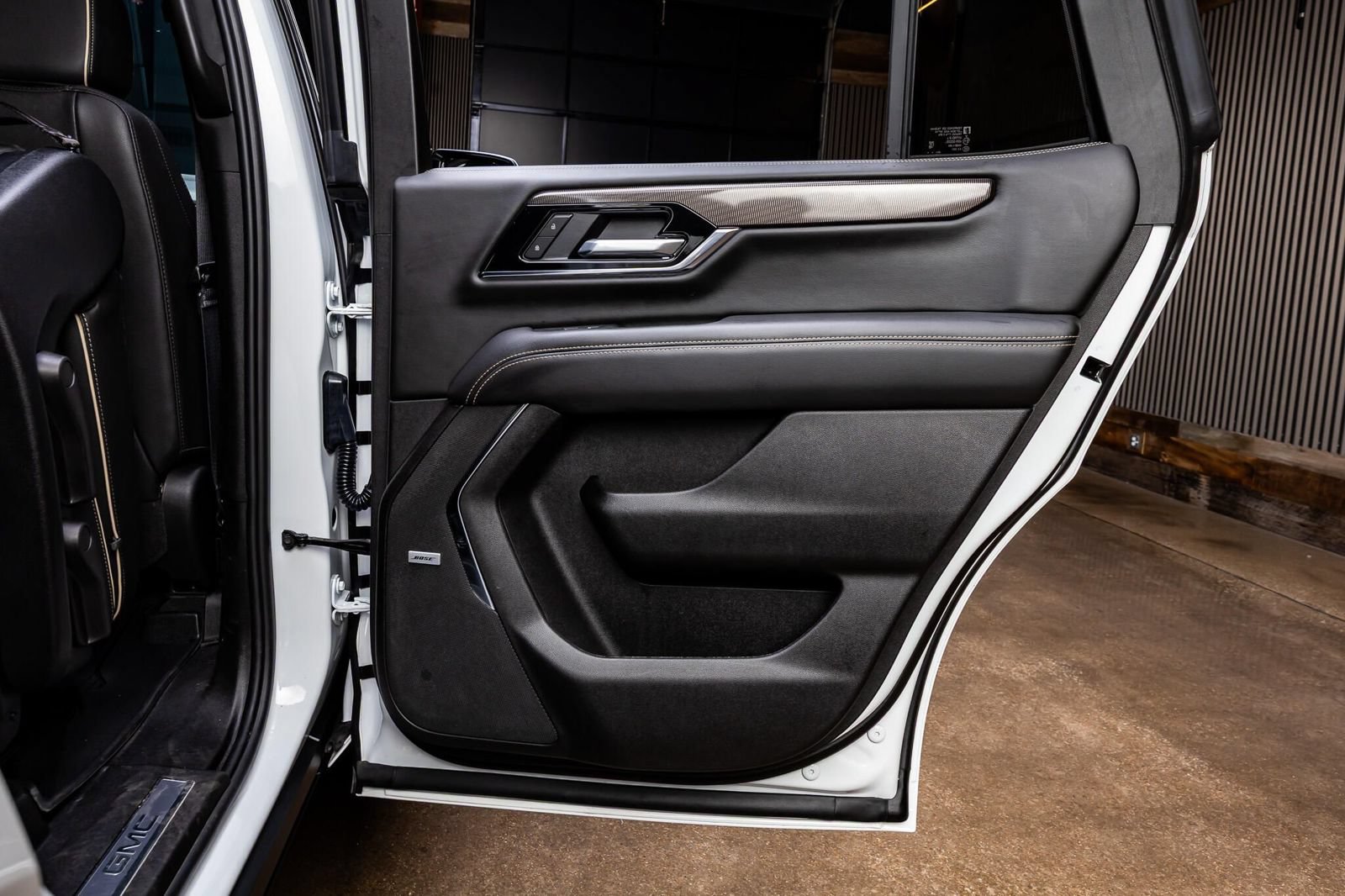 Used 2026 GMC Yukon Elevation w/ LPO, Floor Liner Package AWD/4WD image 36