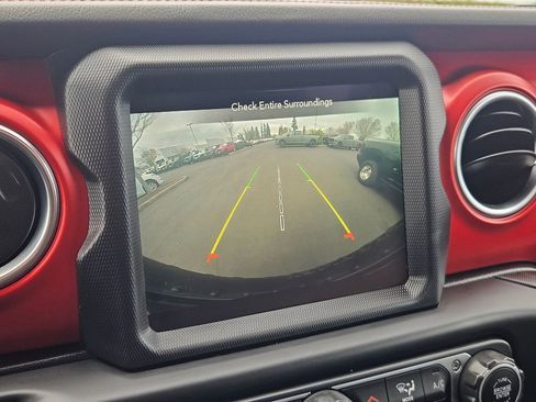 Used 2022 Jeep Wrangler Unlimited Rubicon image 19