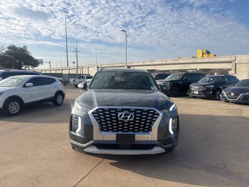 Used 2021 Hyundai Palisade Limited image 3