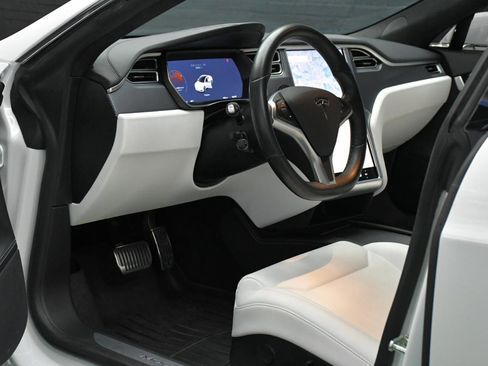 Used 2017 Tesla Model S 100D image 17