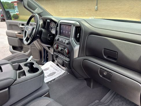 Used 2019 Chevrolet Silverado 1500 LT w/ All-Star Edition AWD/4WD image 29