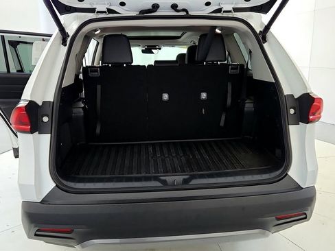 Certified 2025 Toyota Grand Highlander FWD image 27