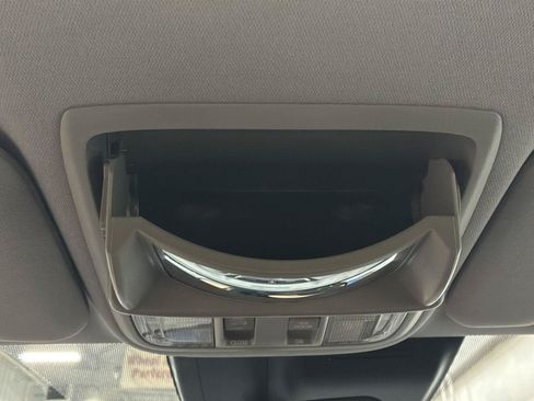 Used 2018 Honda CR-V EX image 33