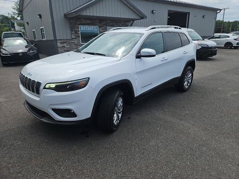 Used 2021 Jeep Cherokee Latitude Lux w/ Mopar Interior Package AWD/4WD image 7