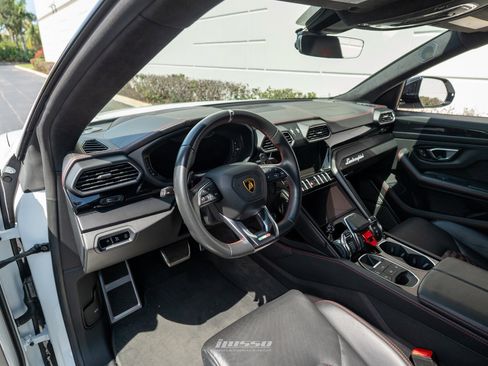 Used 2021 Lamborghini Urus image 27