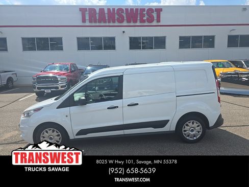 Used 2017 Ford Transit Connect XLT FWD image 2
