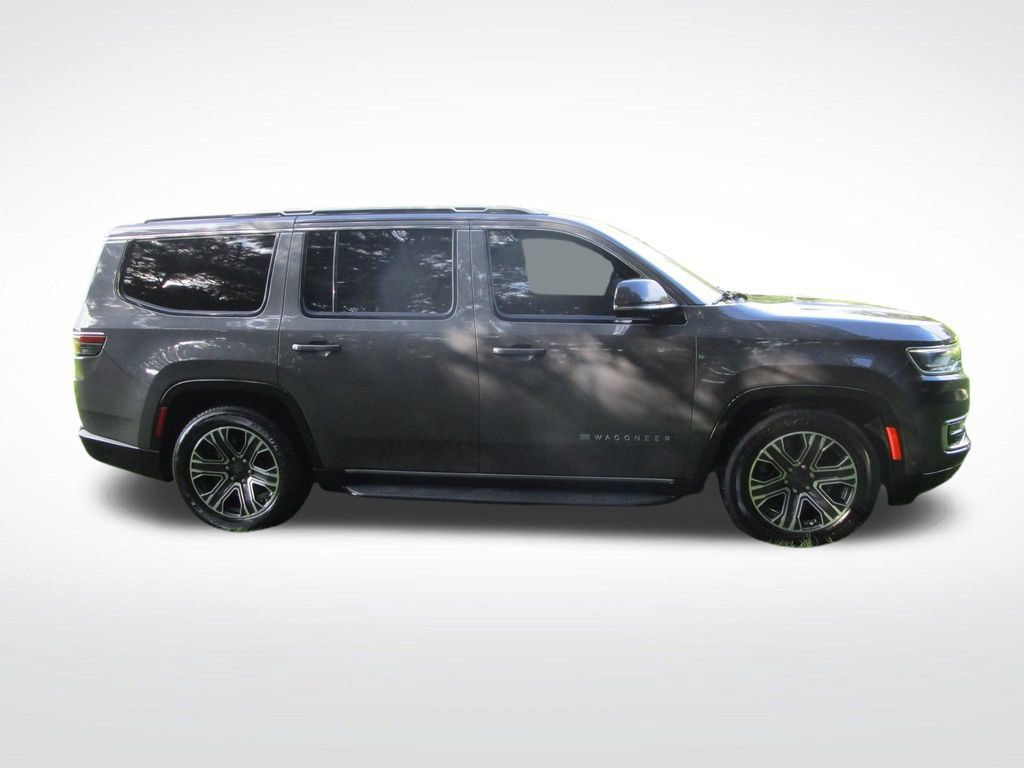 Used 2022 Jeep Wagoneer Series III AWD/4WD image 8