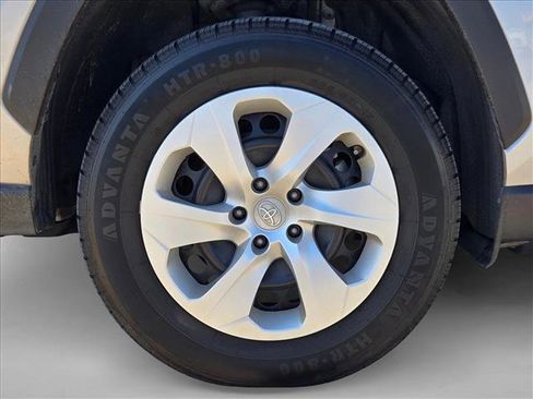 Used 2024 Toyota RAV4 LE FWD image 23