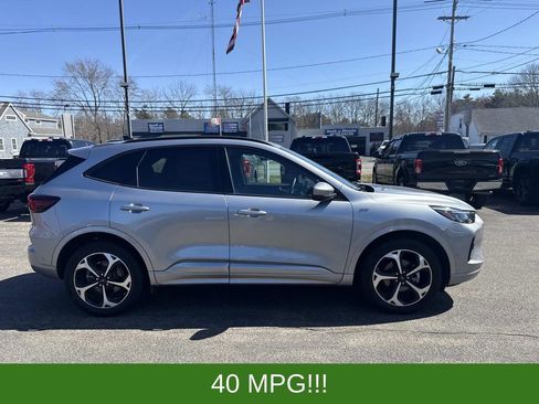 Used 2023 Ford Escape ST-Line Elite w/ Premium Technology Package AWD/4WD image 9