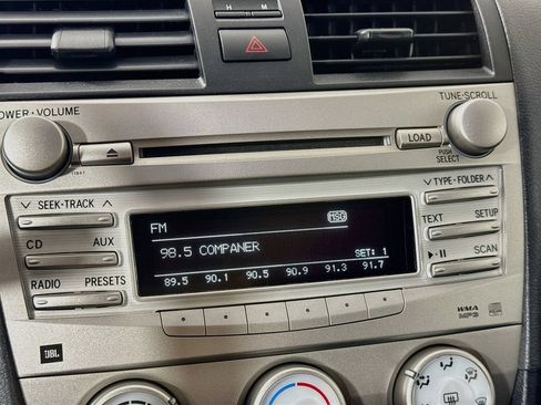 Used 2010 Toyota Camry SE FWD image 15