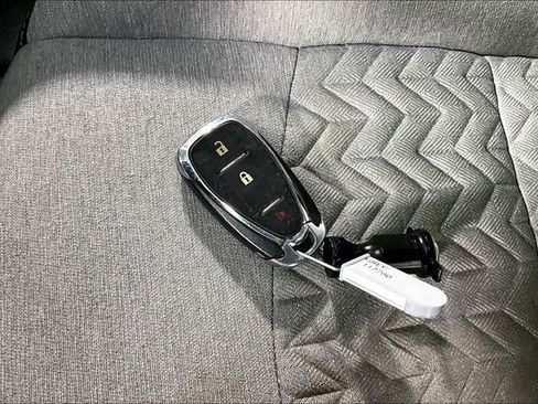 Used 2022 Chevrolet Equinox LS image 30