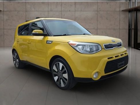 Used 2015 Kia Soul ! image 3