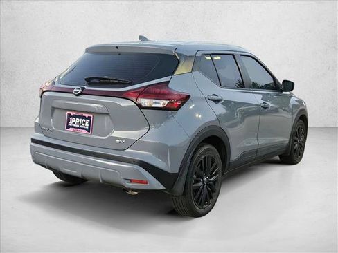 Used 2023 Nissan Kicks SV FWD image 5