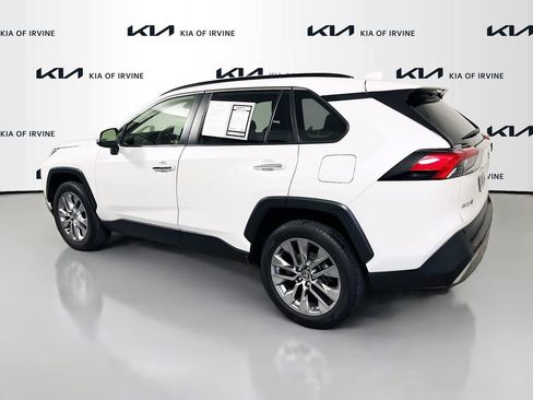 Used 2022 Toyota RAV4 Limited FWD image 5