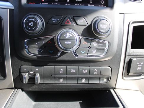 Used 2018 RAM 2500 Big Horn image 35