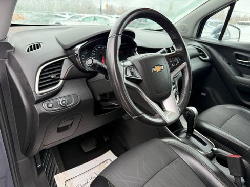 Used 2018 Chevrolet Trax LT w/ Sun & Sound Package image 13