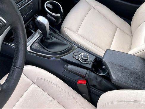 Used 2013 BMW 128i Convertible RWD image 17