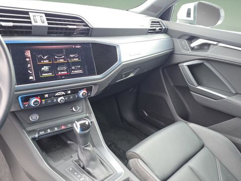 Used 2020 Audi Q3 2.0T Premium Plus image 23