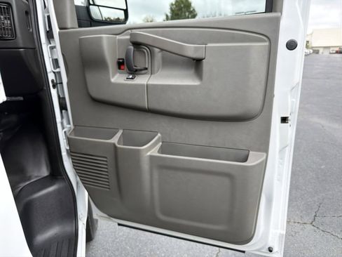 Certified 2024 GMC Savana 3500 LS image 12