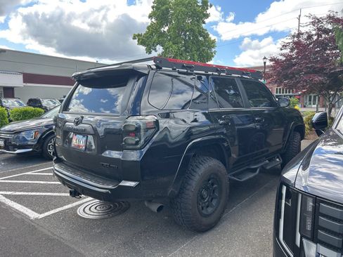 Used 2022 Toyota 4Runner TRD Pro AWD/4WD image 3