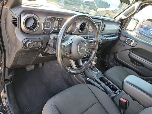 Used 2021 Jeep Wrangler Unlimited Sport image 17