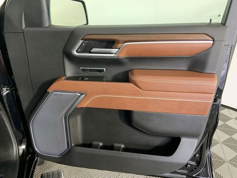 Used 2025 GMC Sierra 1500 Denali Ultimate image 28