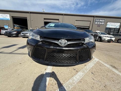 Used 2016 Toyota Camry SE image 20