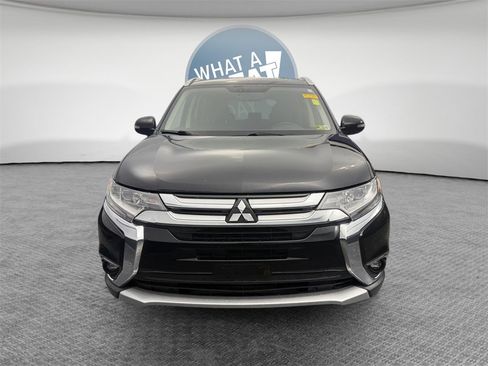 Used 2016 Mitsubishi Outlander GT image 9