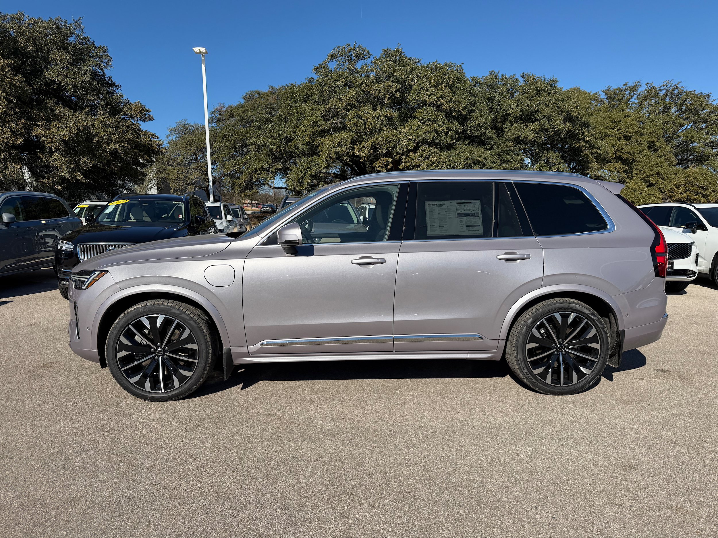 Used 2026 Volvo XC90 T8 Ultra w/ Lounge Package AWD/4WD image 2