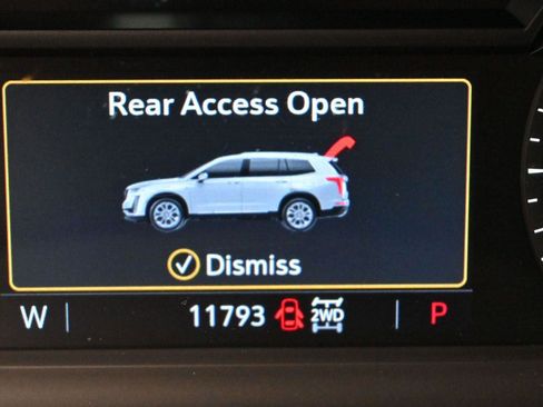 Used 2025 Cadillac XT6 Premium Luxury image 22