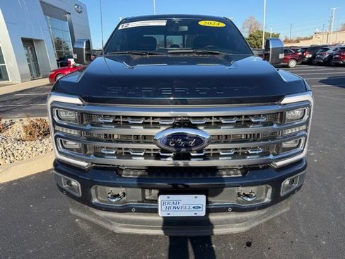 Used 2024 Ford F250 Platinum image 3