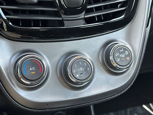 Used 2019 Chevrolet Spark LT image 26