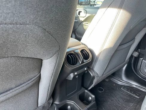 Used 2024 Jeep Wrangler Unlimited Sport AWD/4WD image 24