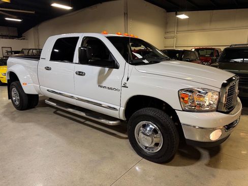 Used 2006 Dodge Ram 3500 Truck SLT w/ Light Group image 1
