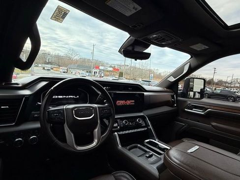 Used 2024 GMC Sierra 3500 Denali w/ Denali Reserve Package image 23